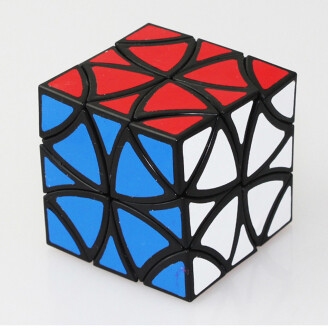Curvy Helicopter Cube Butterfly kuva