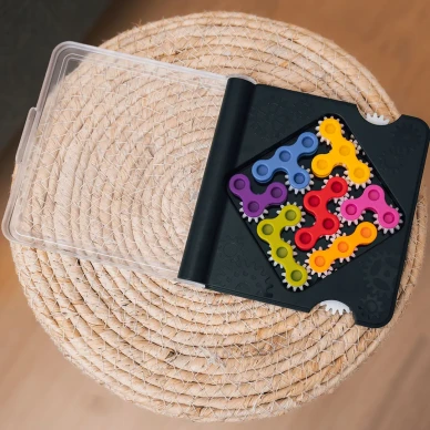 SmartGames SG 307 IQ Gears lifestyle shot 81f0ce kuva