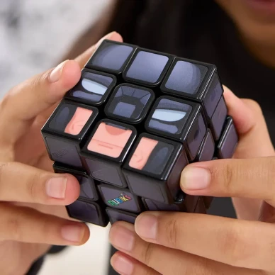 674f1623f6f88b02b79fb60a product CUBERS BATMAN lifestyle 01 image